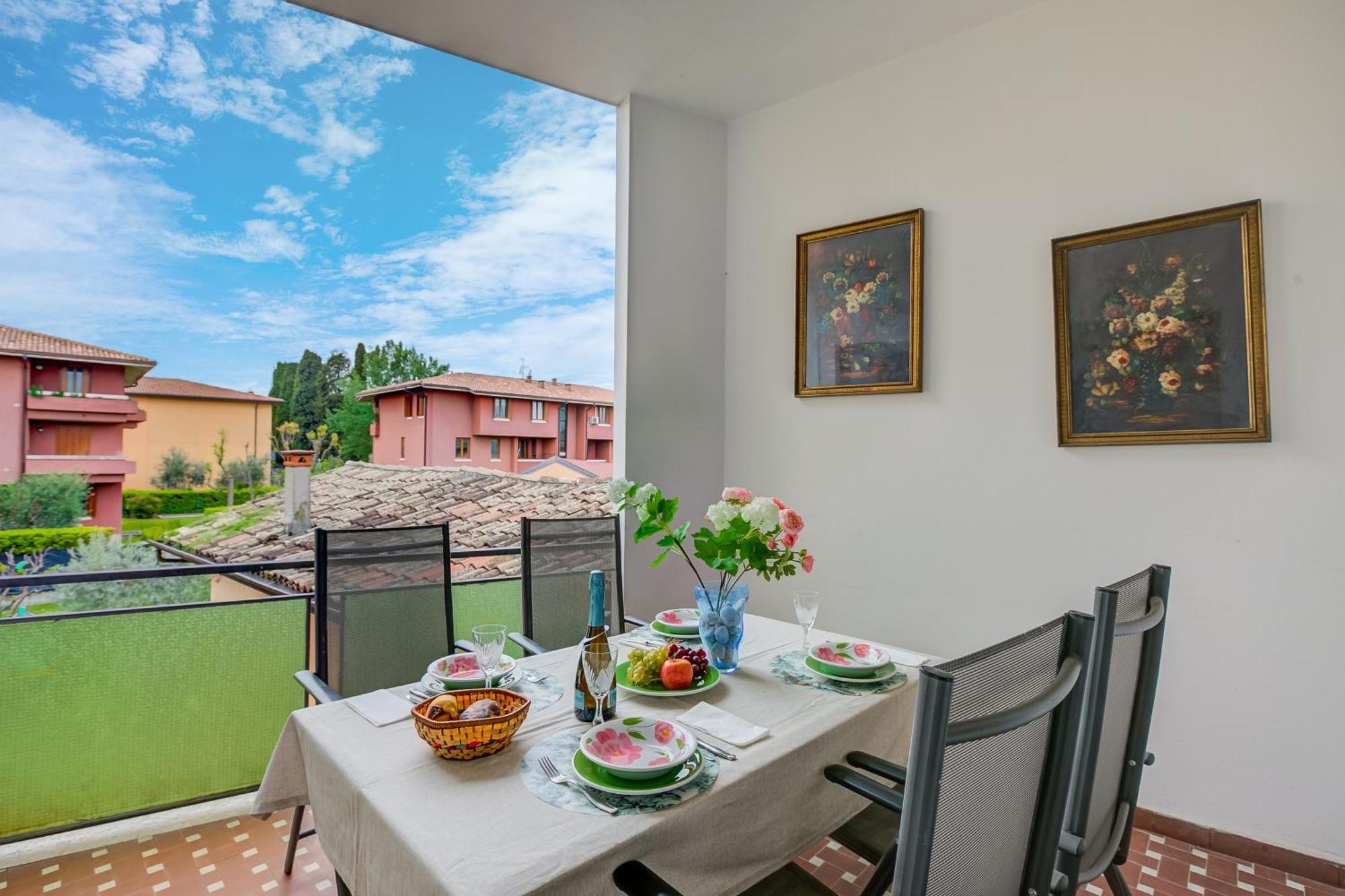 Casa Milly - Happy Rentals ديسينسانو ديل غاردا المظهر الخارجي الصورة